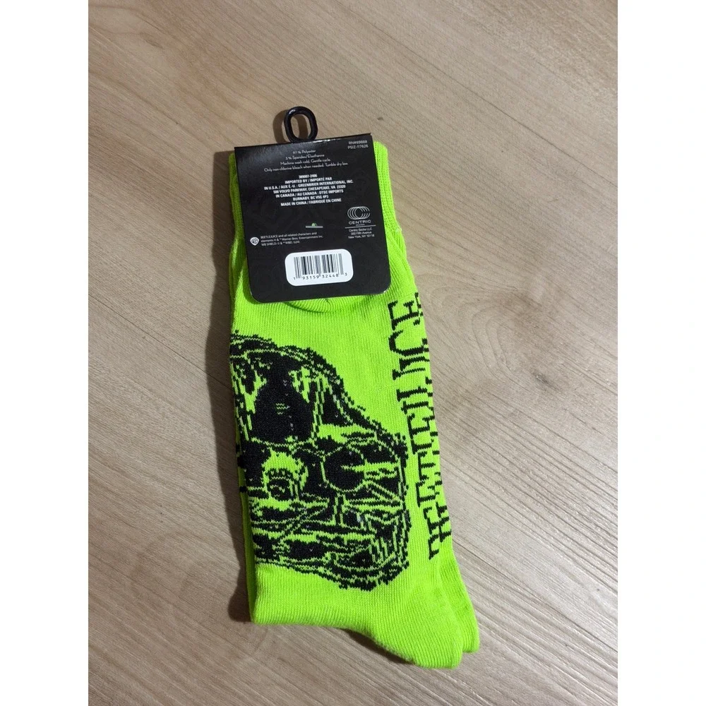 Beetlejuice Crew Socks Neon Green 6-12 Unisex Recently Deceased Movie Goth NEW